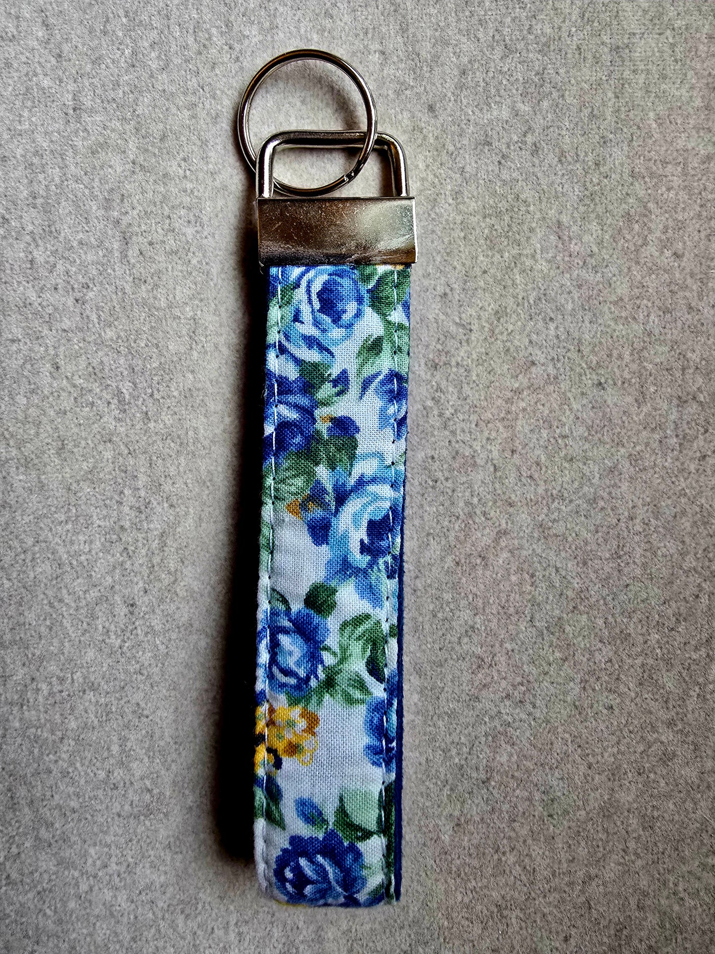Wristlet - Light Blue Floral